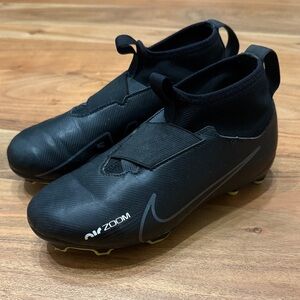 Nike Junior Zoom Superfly 9 Academy FG Size 2.5